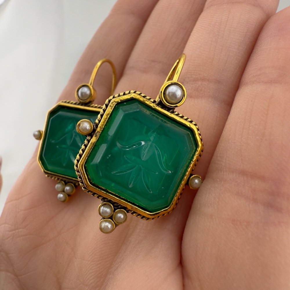 Timeless Green & Gold Drop Earrings – Quiet Luxury Look - Picture 7 of 10